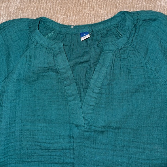 Beautiful V-Neck Long Sleeve - Picture 4 of 6